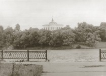 Дворец графа Бобринского в Богородицке Тульской области. 1977 год. Фото Алексея Скоропупова